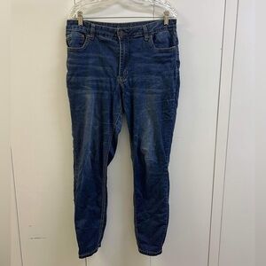 Great Condition Rue21 Women’s Skinny 14R Jeans with Pockets